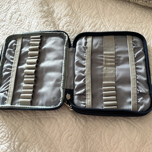 Case for crochet hooks - cat motif - Picture 2 of 5